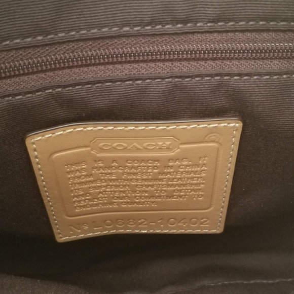 Coach signature purse / crossbody bag - Picture 7 of 13